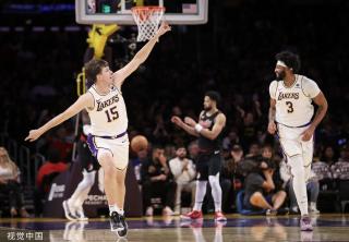 是无数球迷 是无数球迷