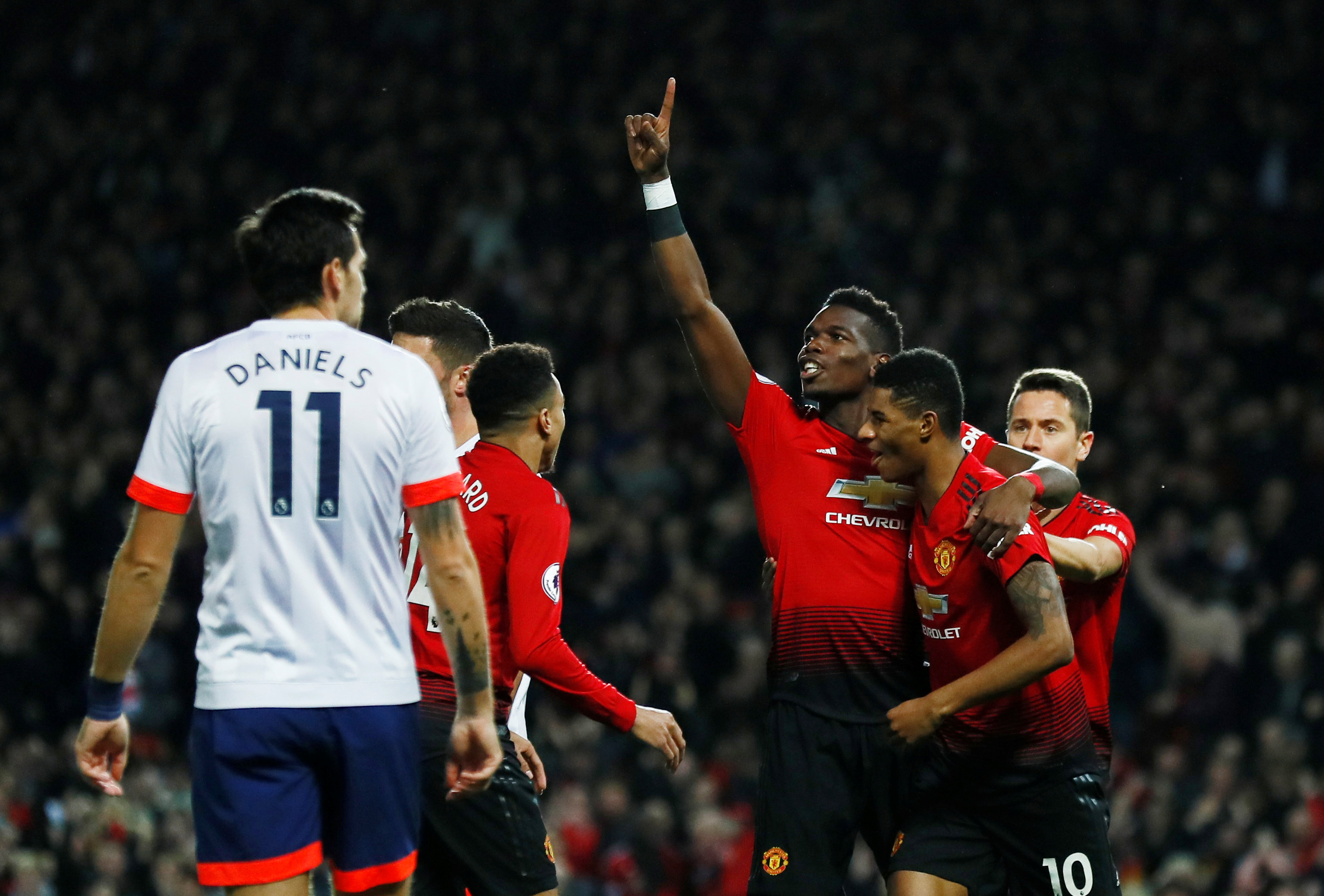 态将帮助他 态将帮助他