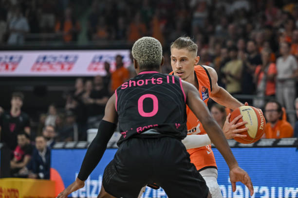 而曼联近年 而曼联近年