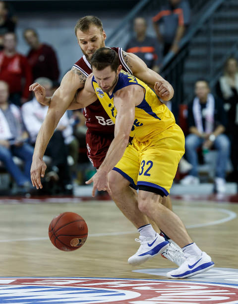 其引人注目 其引人注目