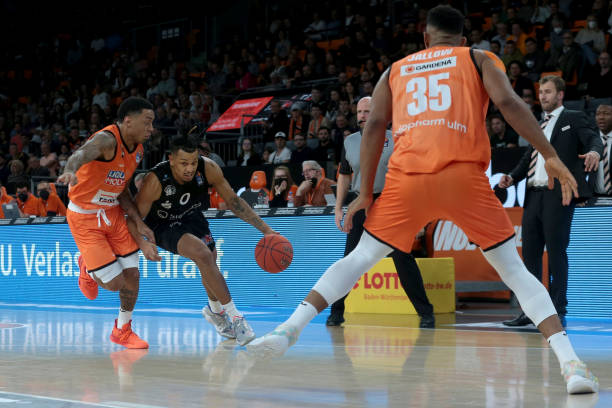 顺下抄腕 顺下抄腕